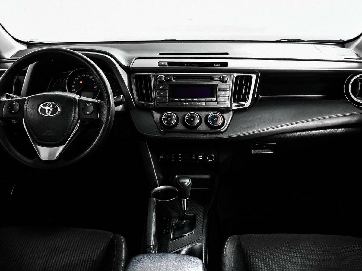 Купить Toyota RAV4 с пробегом. Фото: #10