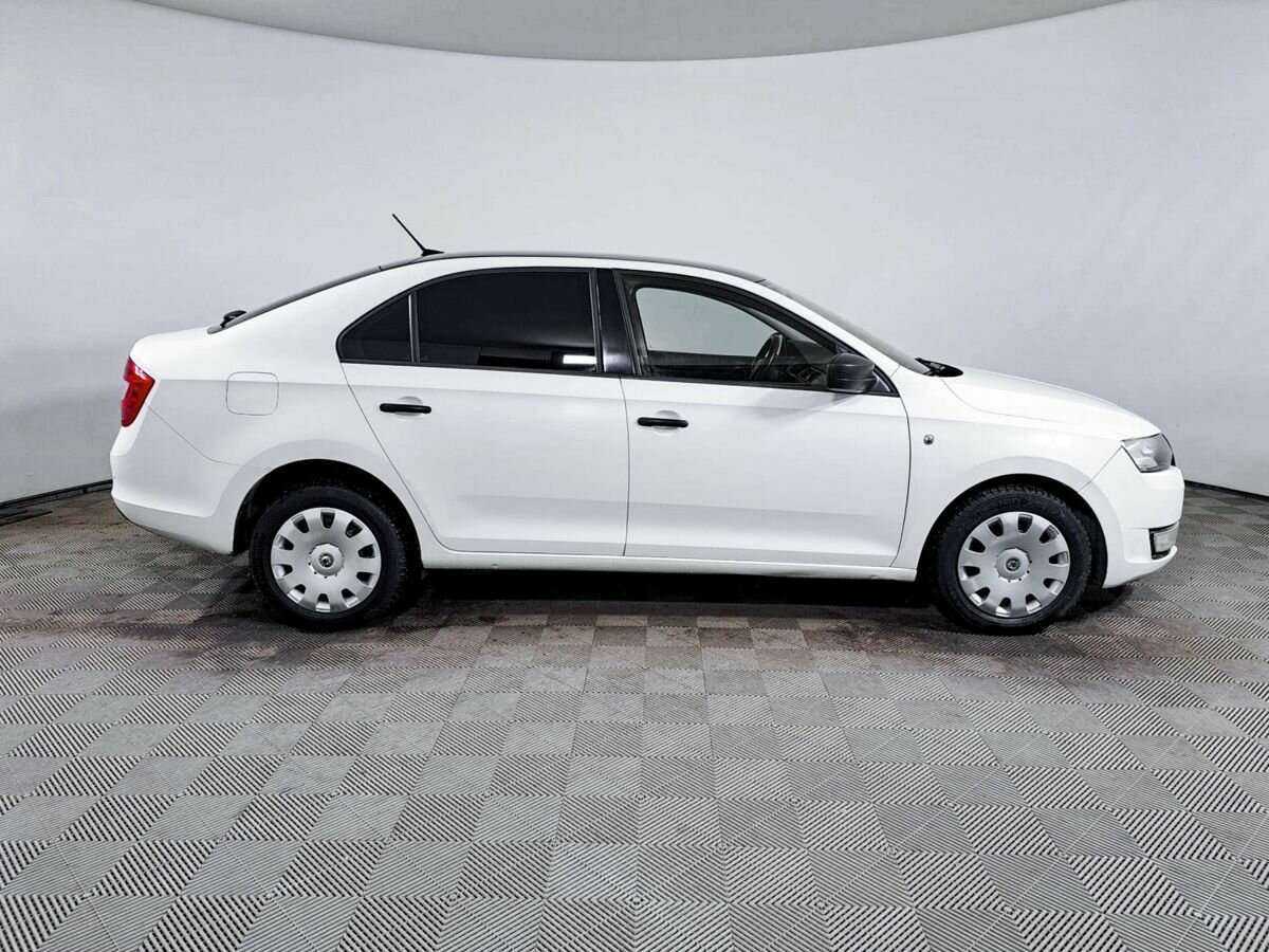 Купить Skoda Rapid с пробегом. Фото: #3
