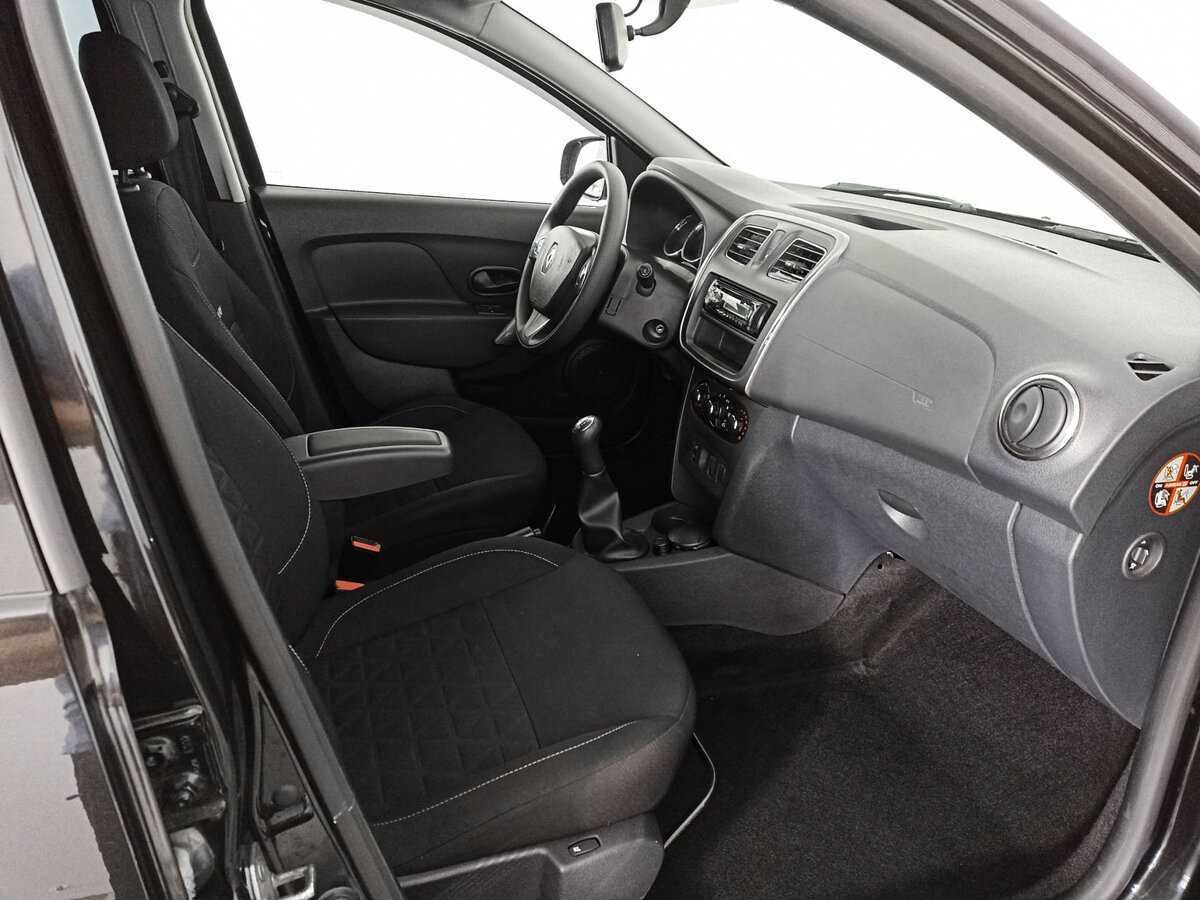 Купить Renault Sandero с пробегом. Фото: #9