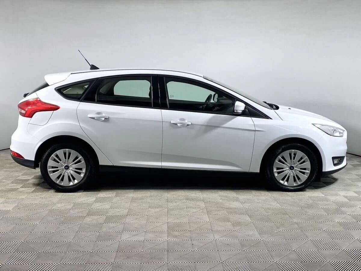 Купить Ford Focus с пробегом. Фото: #2