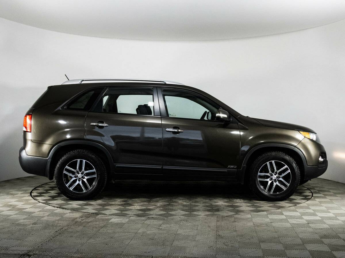 Купить Kia Sorento с пробегом. Фото: #3