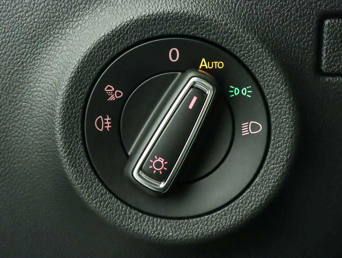 Купить Volkswagen Polo с пробегом. Фото: #11