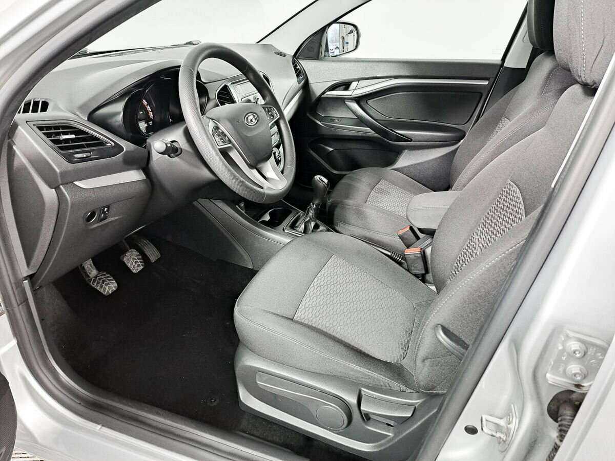 Купить Lada (ВАЗ) Vesta с пробегом. Фото: #11