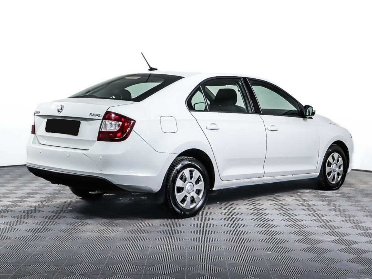 Купить Skoda Rapid с пробегом. Фото: #4