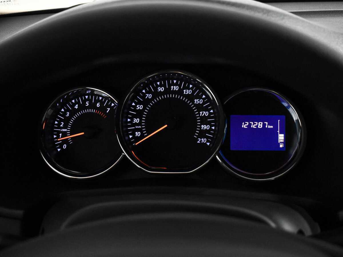 Купить Renault Sandero с пробегом. Фото: #17