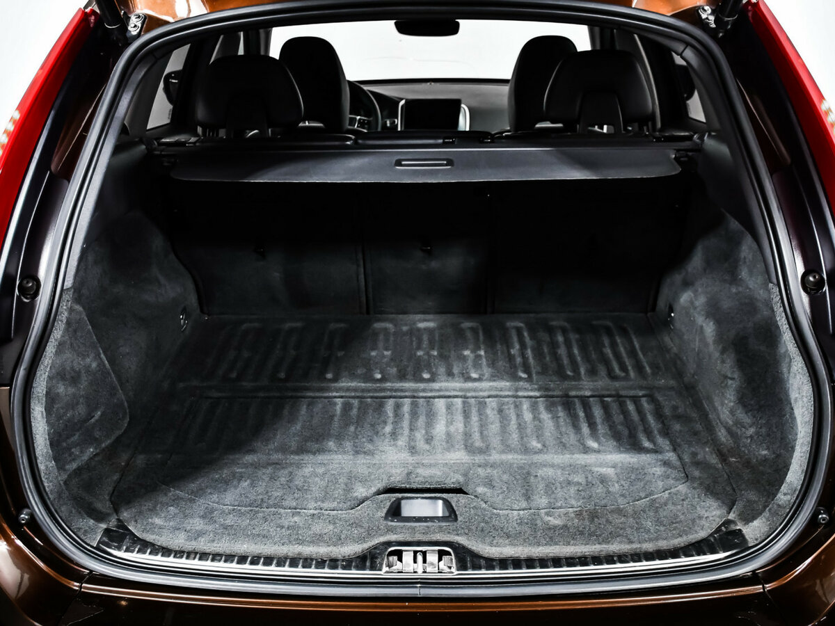 Купить Volvo XC60 с пробегом. Фото: #16
