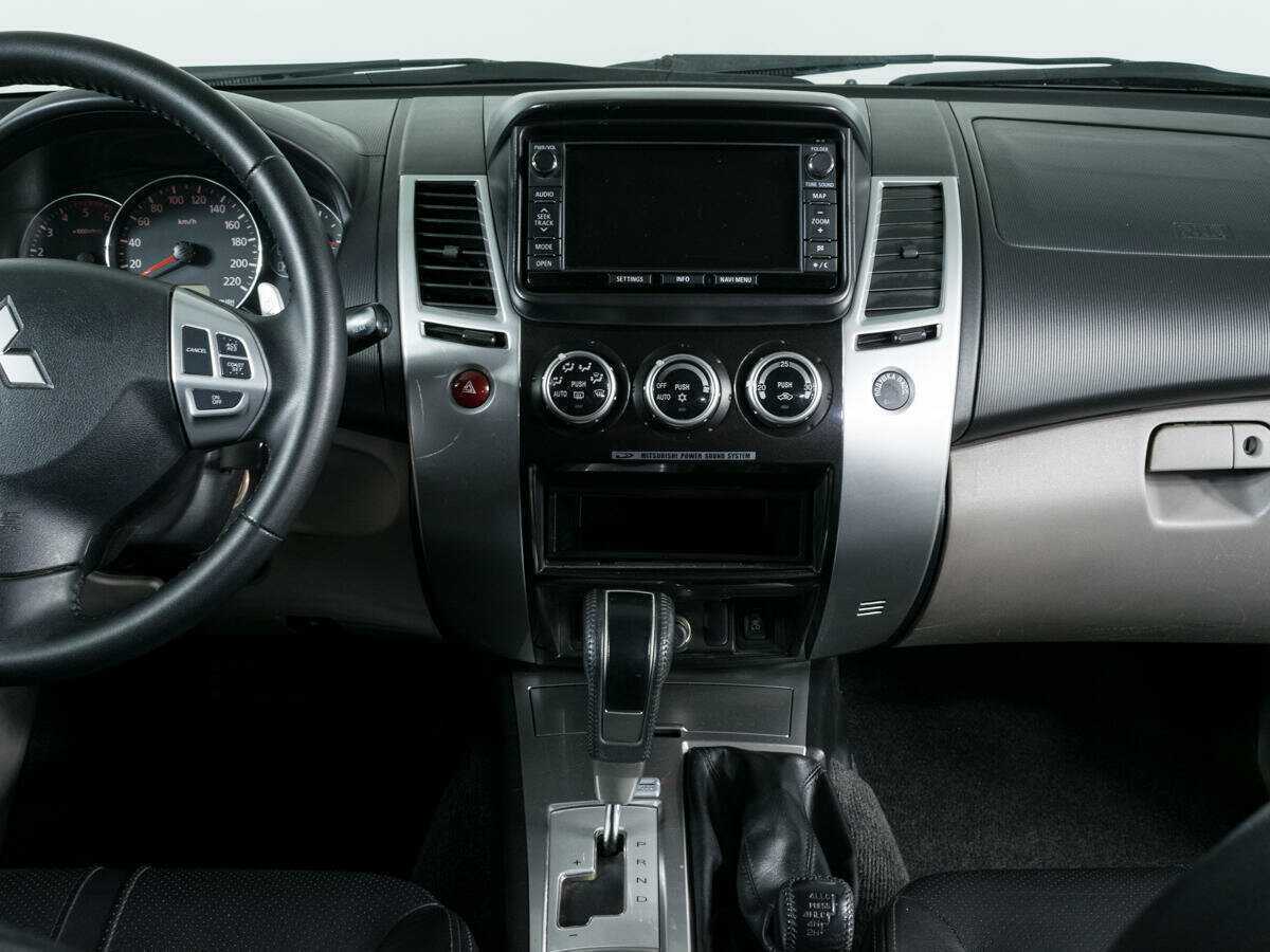 Купить Mitsubishi Pajero Sport с пробегом. Фото: #10