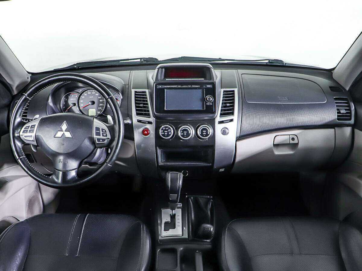 Купить Mitsubishi Pajero Sport с пробегом. Фото: #9