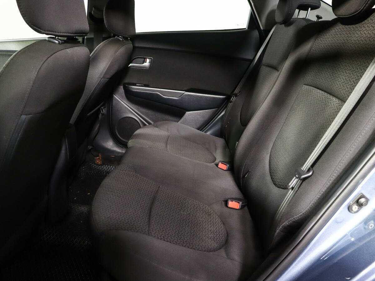 Купить Kia Rio с пробегом. Фото: #9