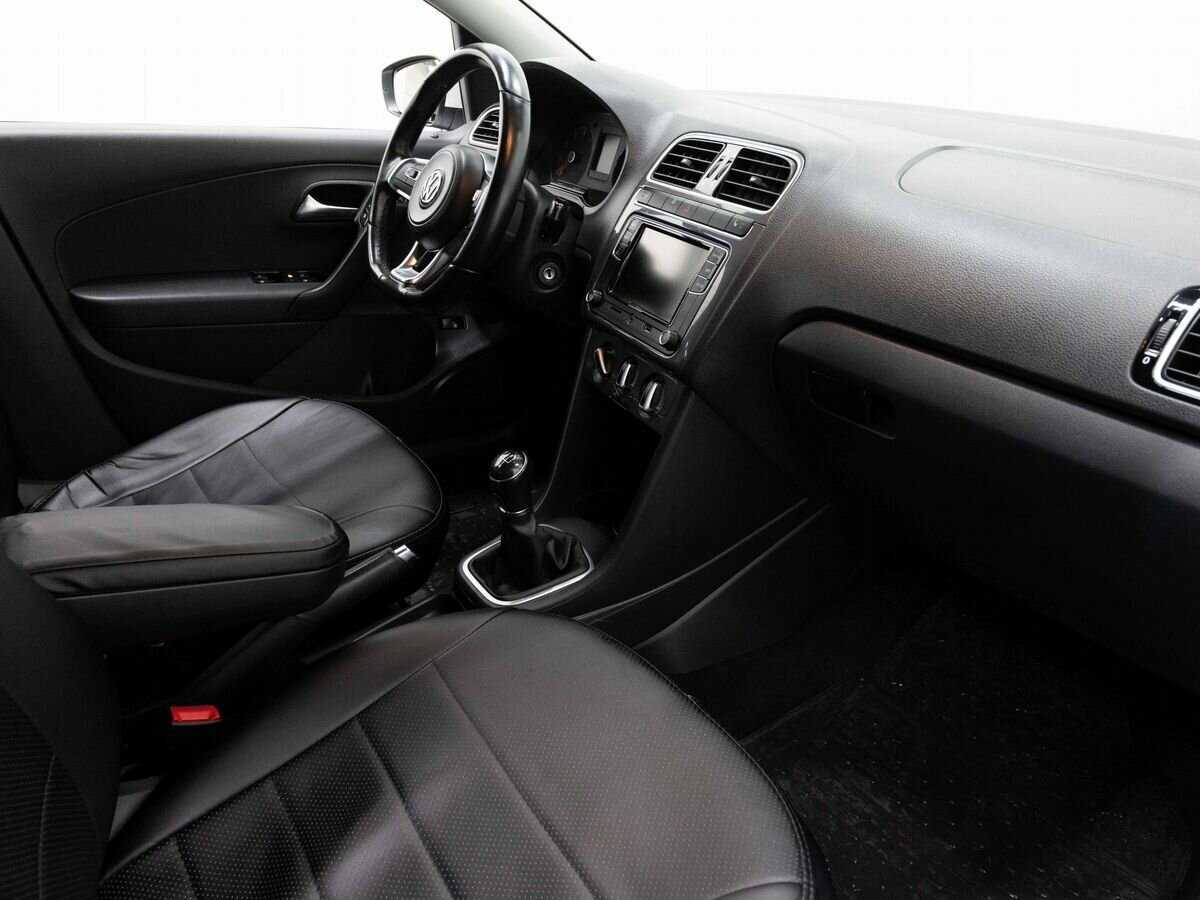 Купить Volkswagen Polo с пробегом. Фото: #11