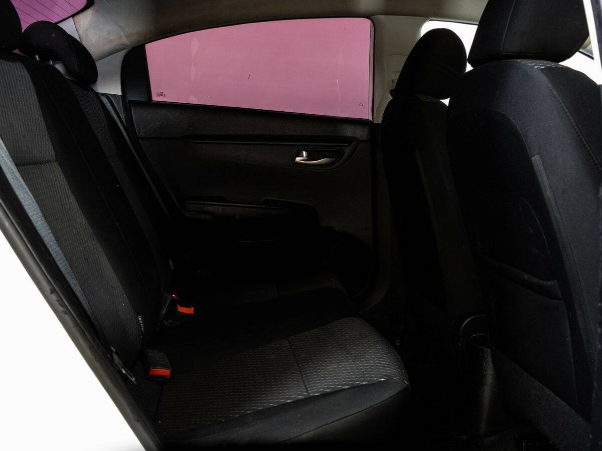 Купить Kia Rio с пробегом. Фото: #9