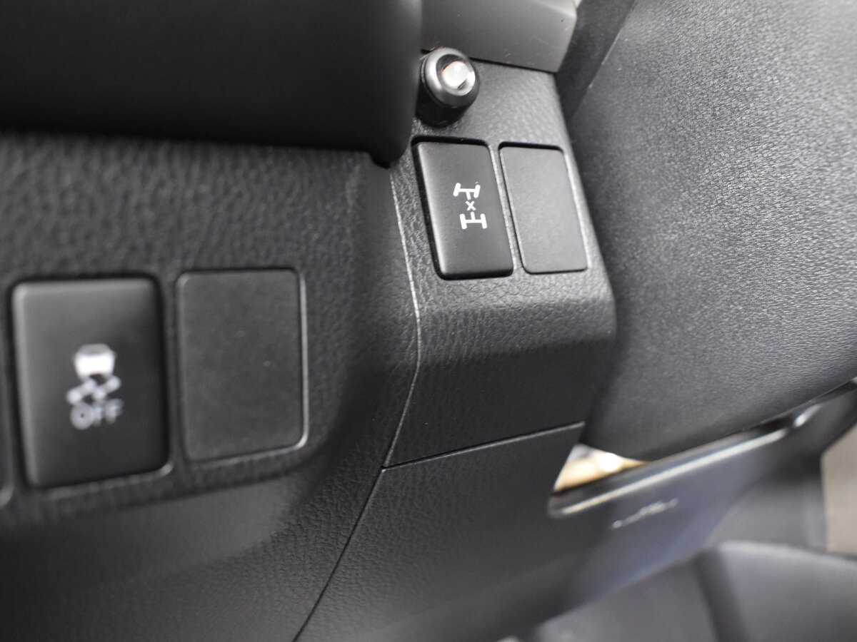 Купить Toyota RAV4 с пробегом. Фото: #14