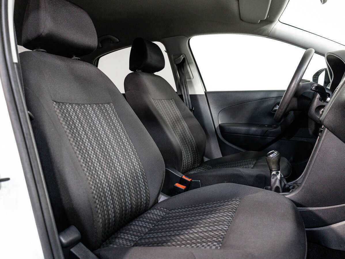 Купить Volkswagen Polo с пробегом. Фото: #10