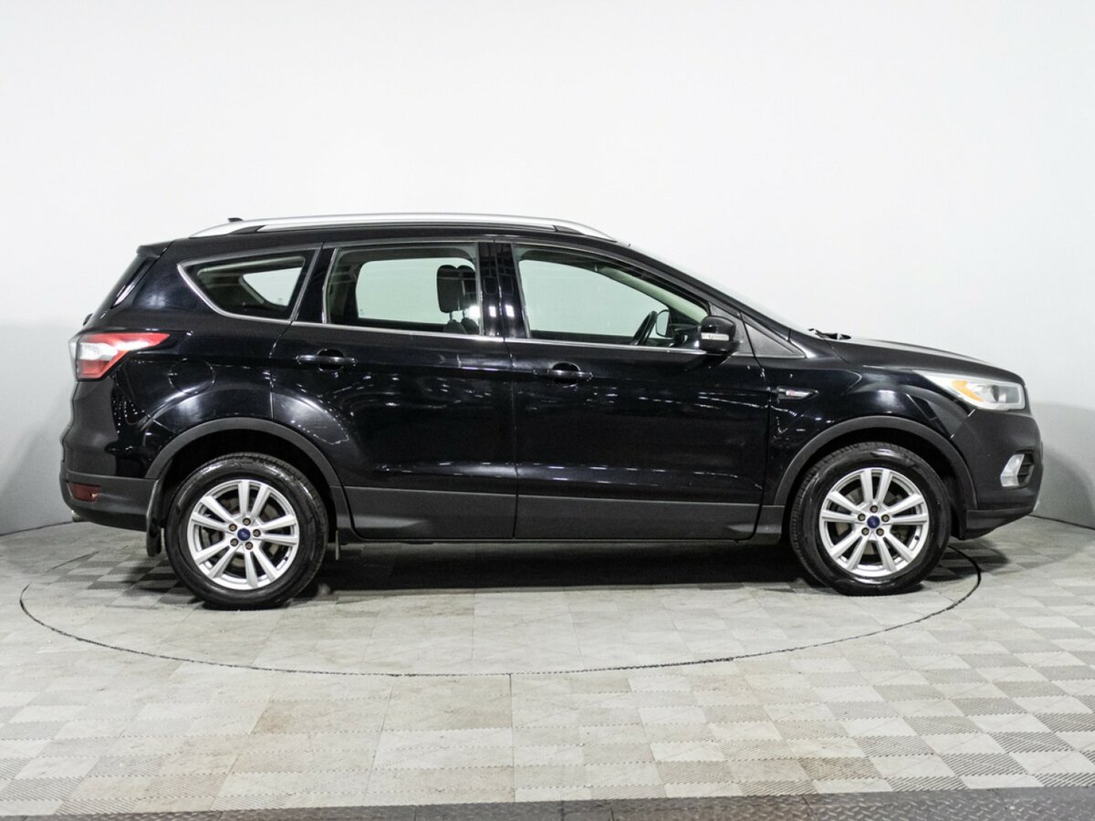 Купить Ford Kuga с пробегом. Фото: #3