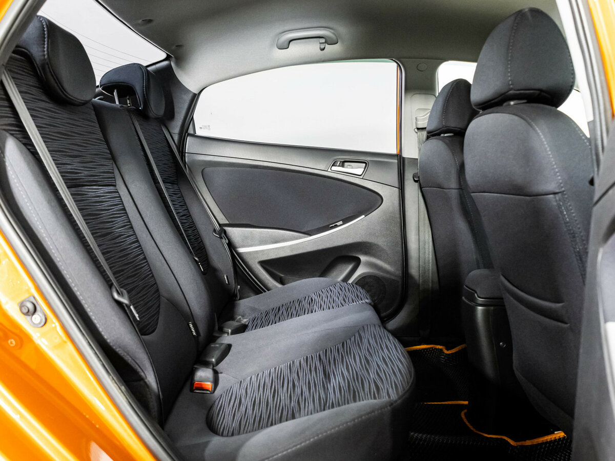 Купить Hyundai Solaris с пробегом. Фото: #12