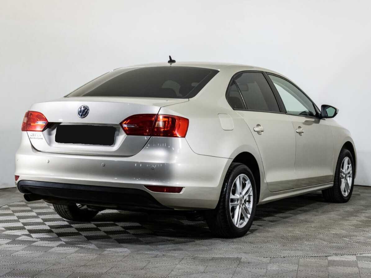 Купить Volkswagen Jetta с пробегом. Фото: #3
