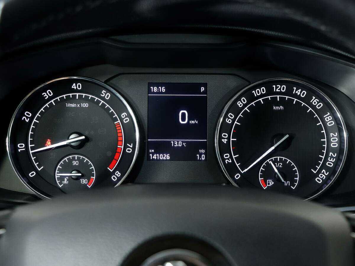 Купить Skoda Superb с пробегом. Фото: #12