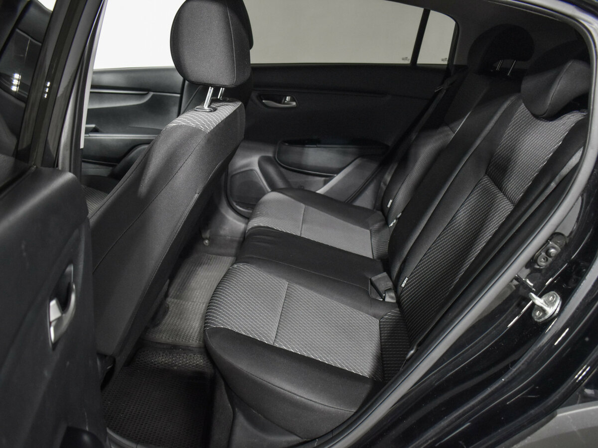 Купить Kia Rio с пробегом. Фото: #10