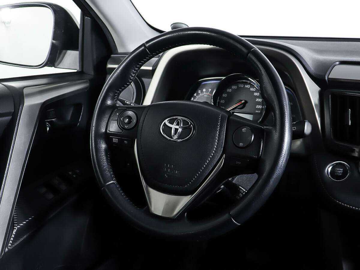 Купить Toyota RAV4 с пробегом. Фото: #14