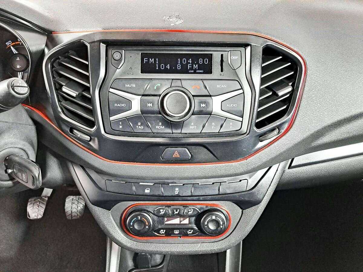 Купить Lada (ВАЗ) Vesta с пробегом. Фото: #12