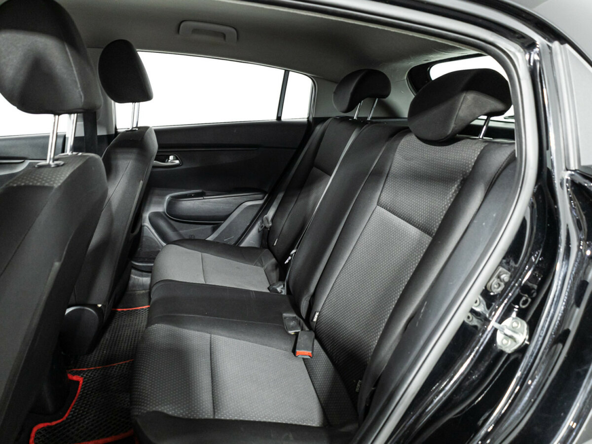 Купить Kia Rio с пробегом. Фото: #9