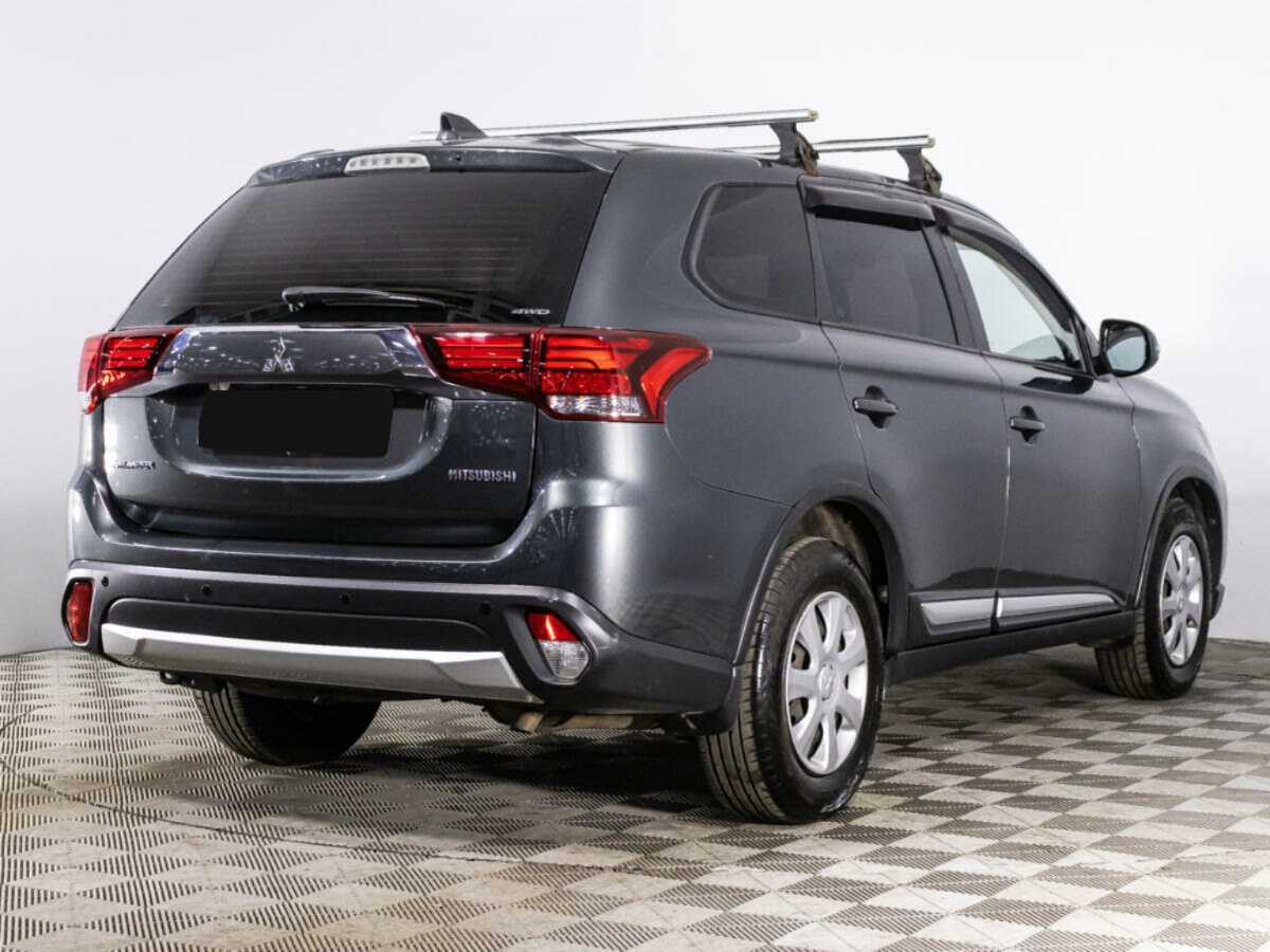 Купить Mitsubishi Outlander с пробегом. Фото: #4
