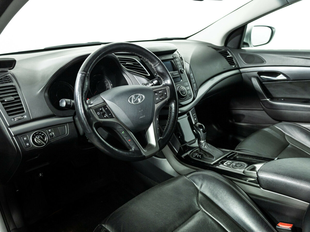 Купить Hyundai i40 с пробегом. Фото: #10