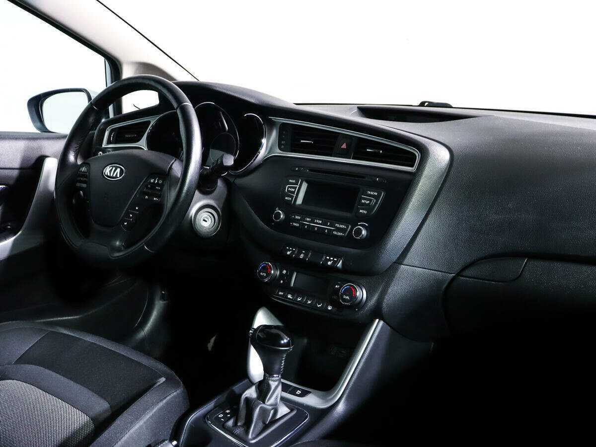 Купить Kia Ceed с пробегом. Фото: #6