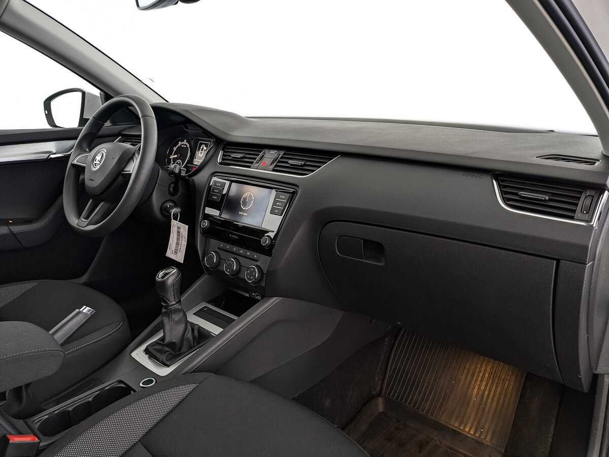Купить Skoda Octavia с пробегом. Фото: #8