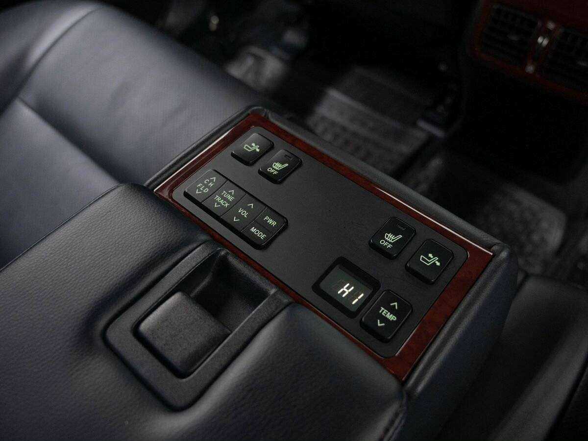 Купить Toyota Camry с пробегом. Фото: #9