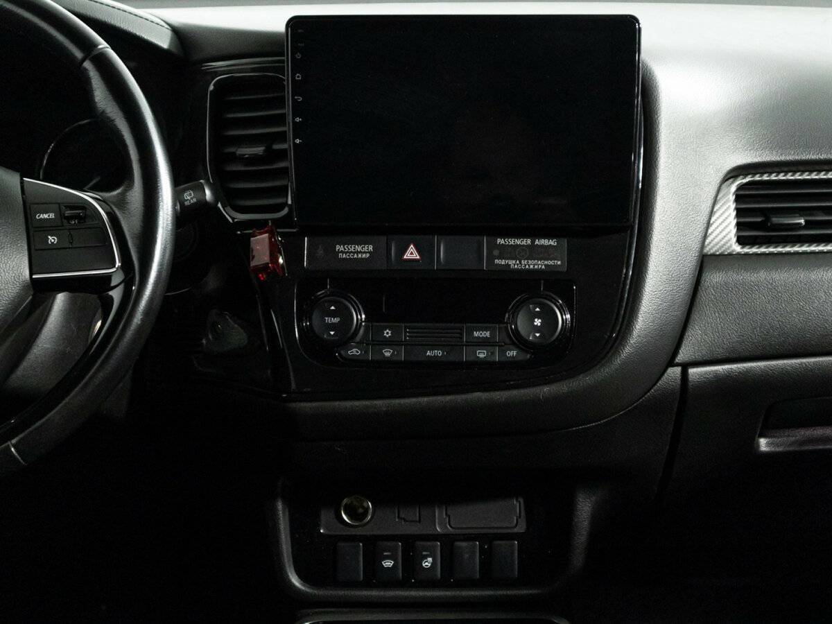 Купить Mitsubishi Outlander с пробегом. Фото: #13