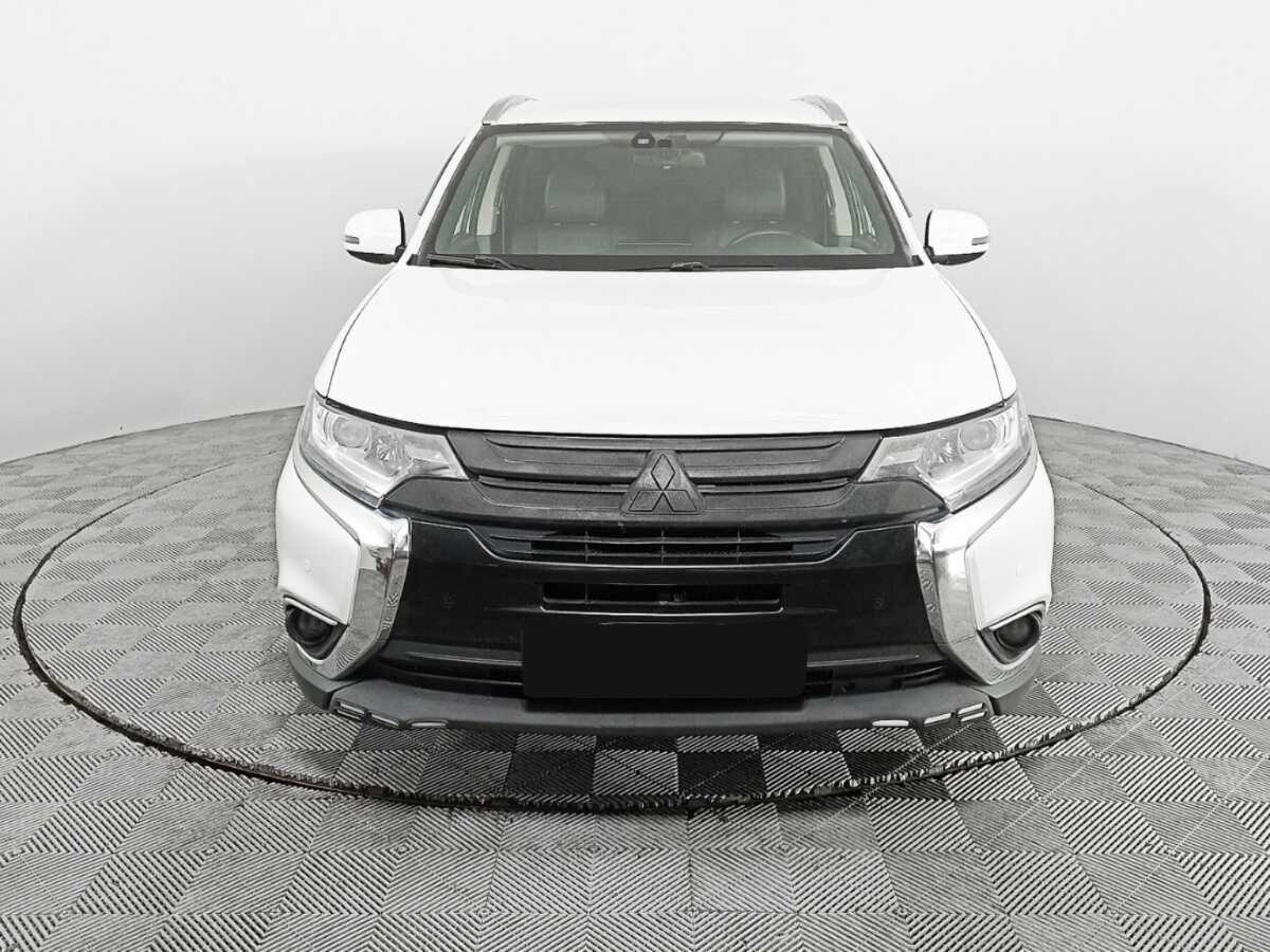 Купить Mitsubishi Outlander с пробегом. Фото: #1