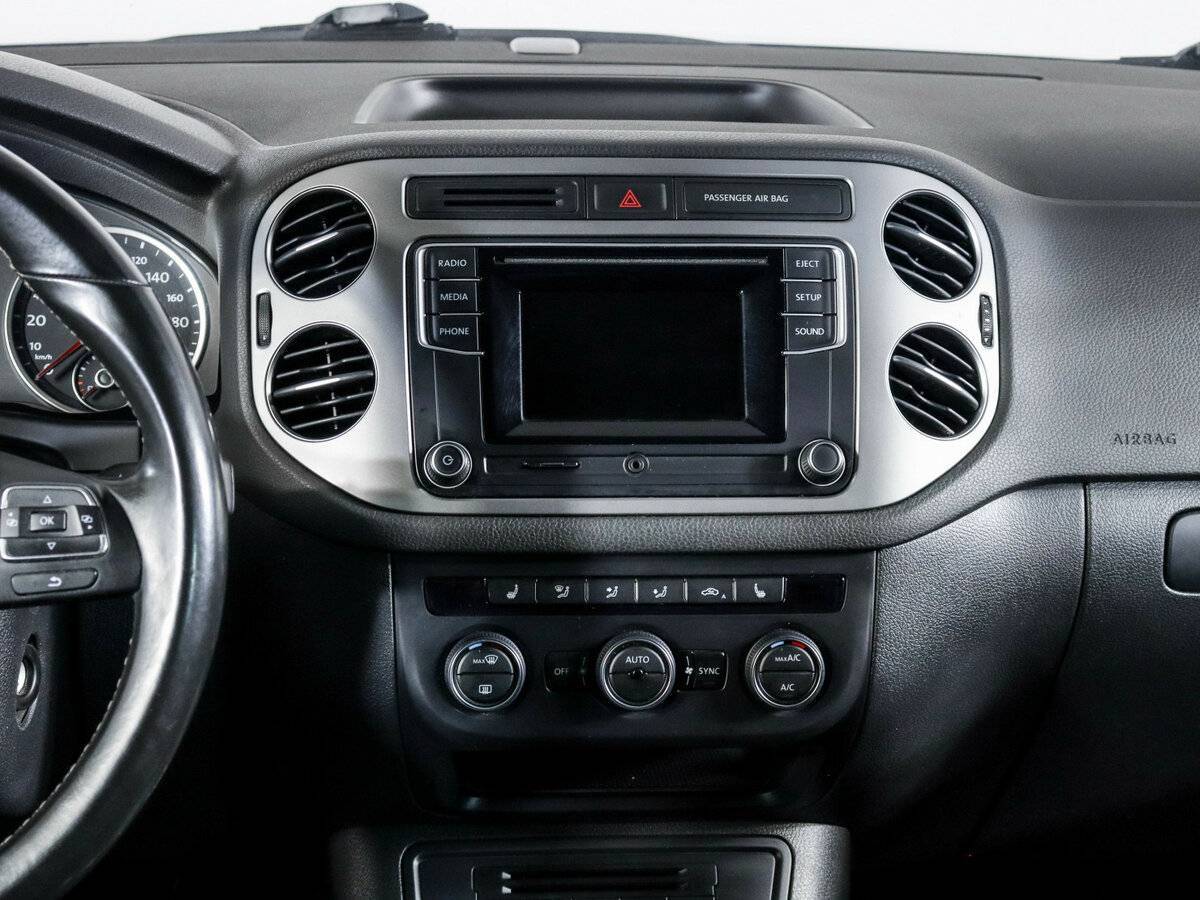 Купить Volkswagen Tiguan с пробегом. Фото: #9