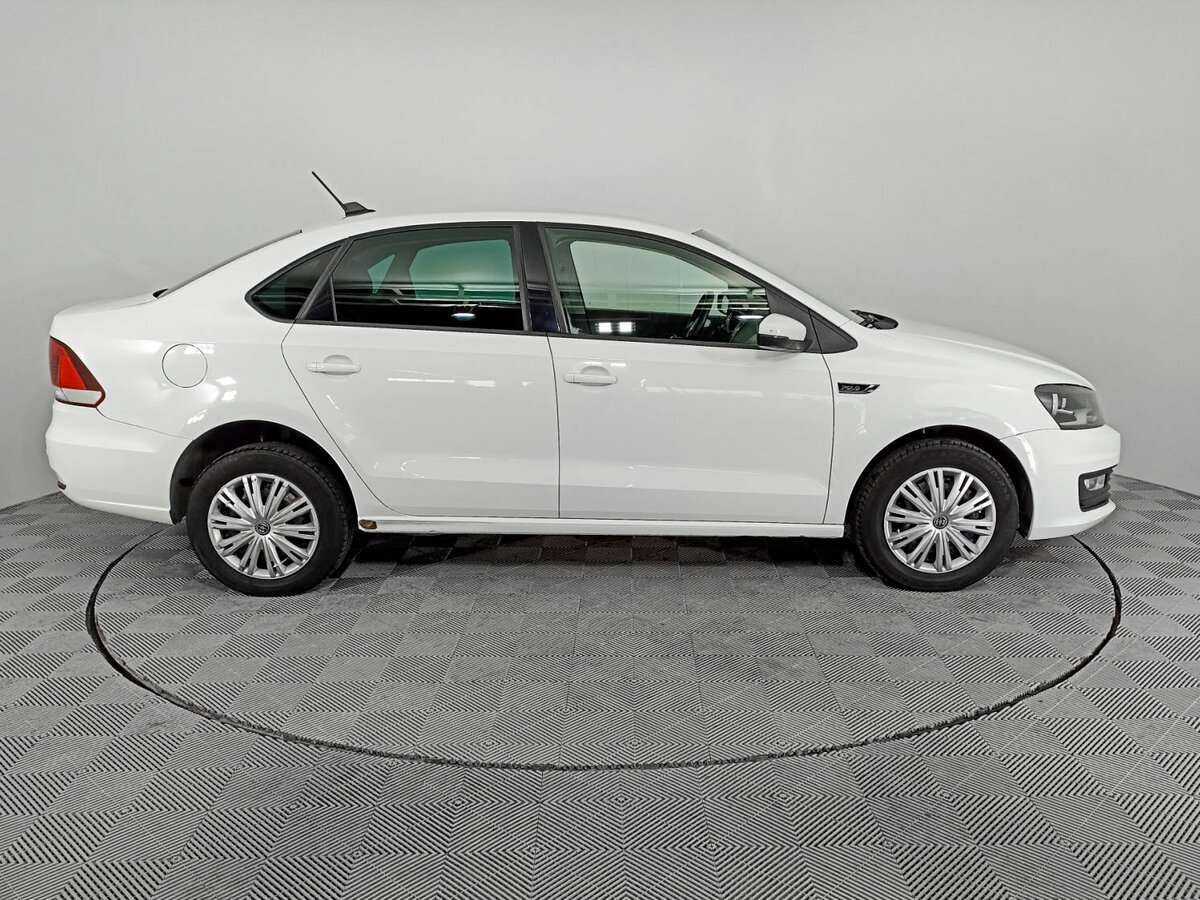 Купить Volkswagen Polo с пробегом. Фото: #3