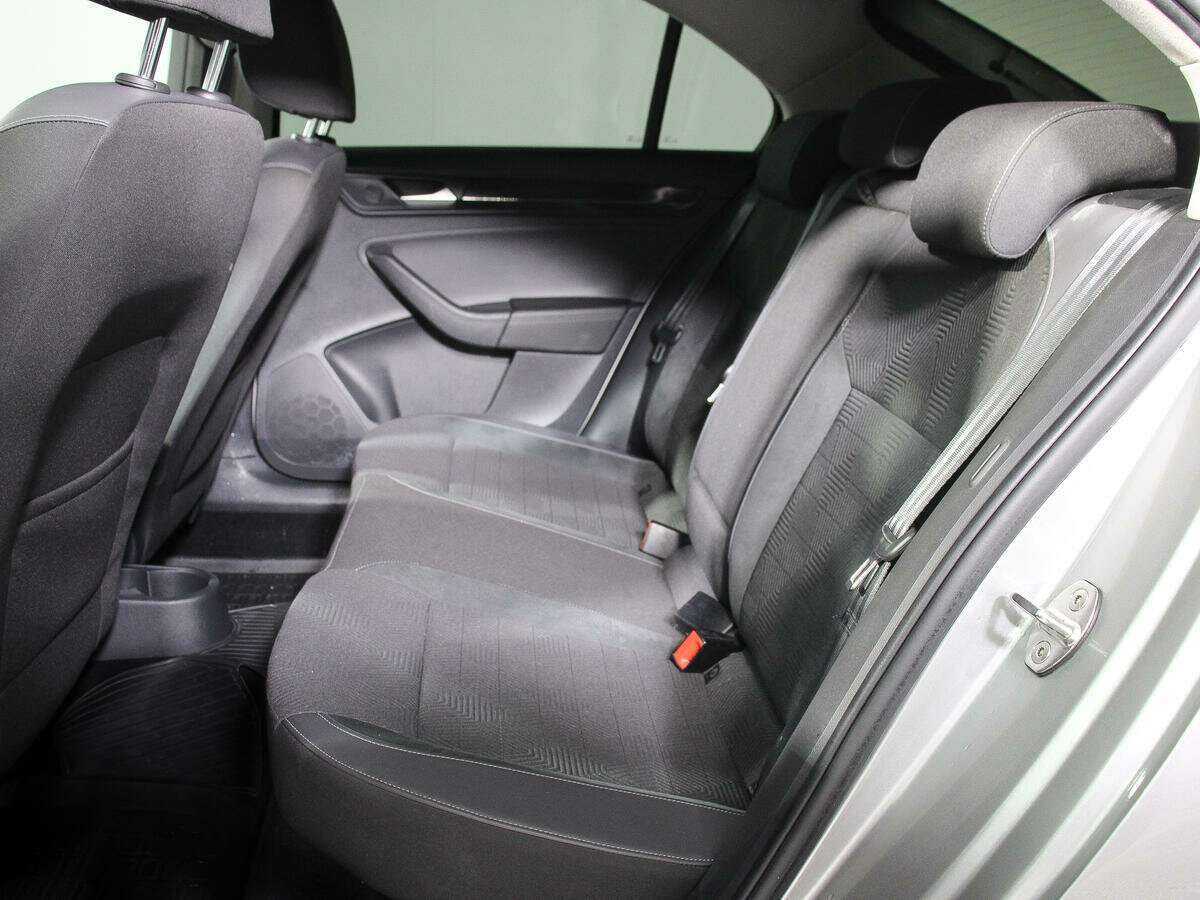 Купить Volkswagen Polo с пробегом. Фото: #7