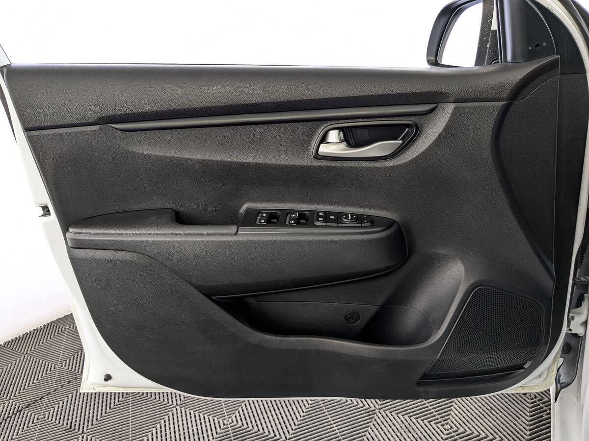 Купить Kia Rio с пробегом. Фото: #18