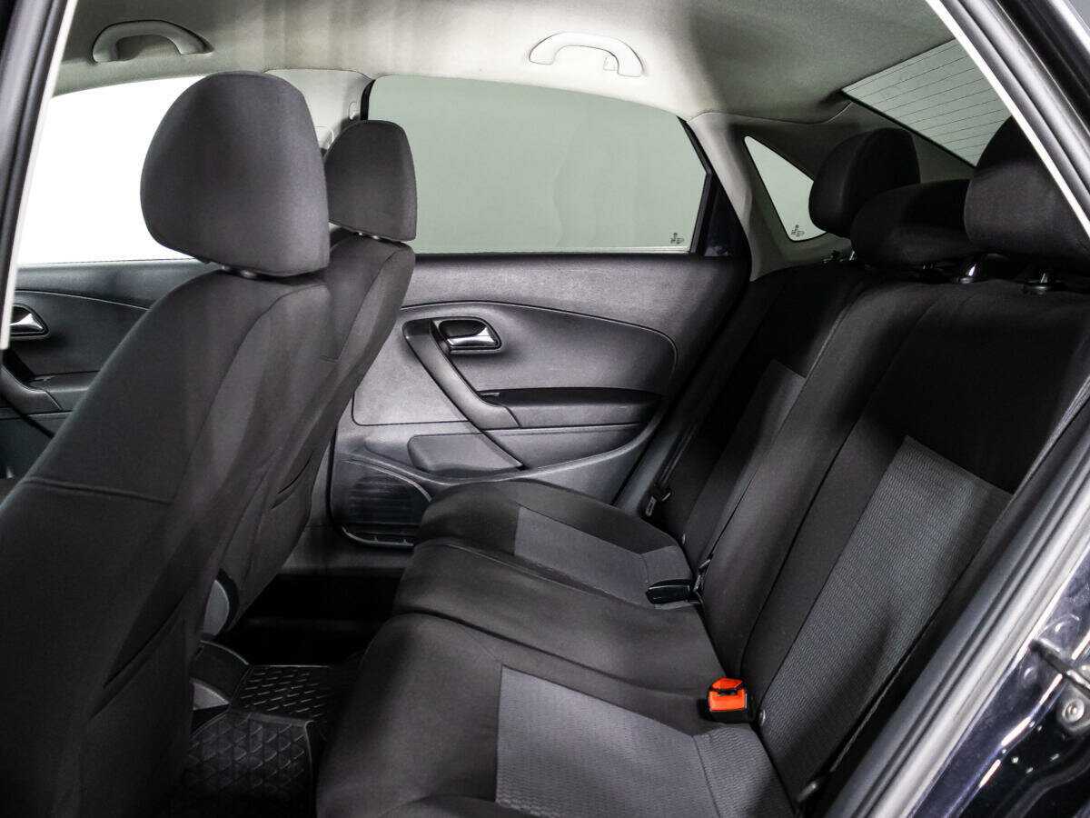 Купить Volkswagen Polo с пробегом. Фото: #9