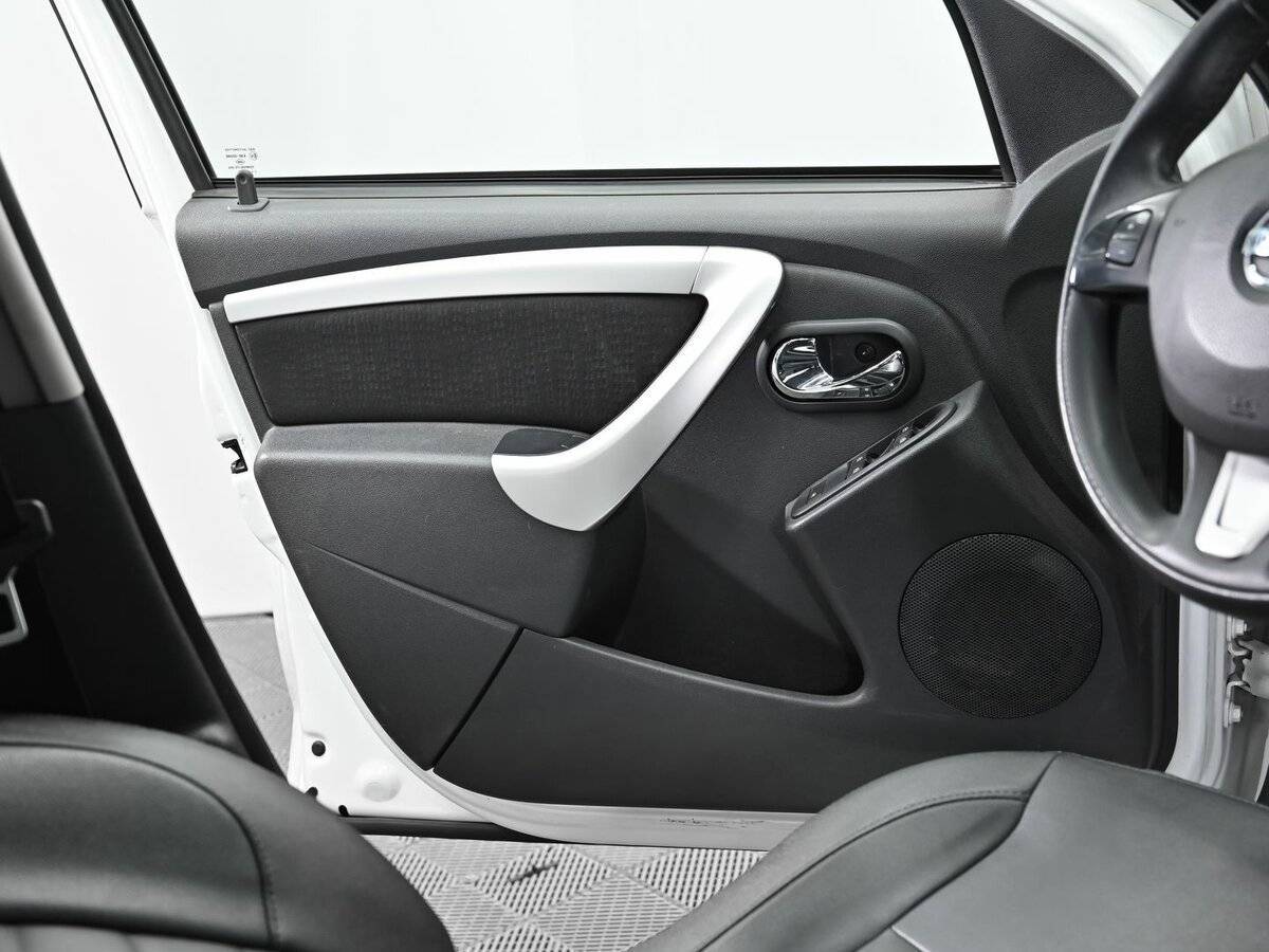 Купить Nissan Terrano с пробегом. Фото: #6