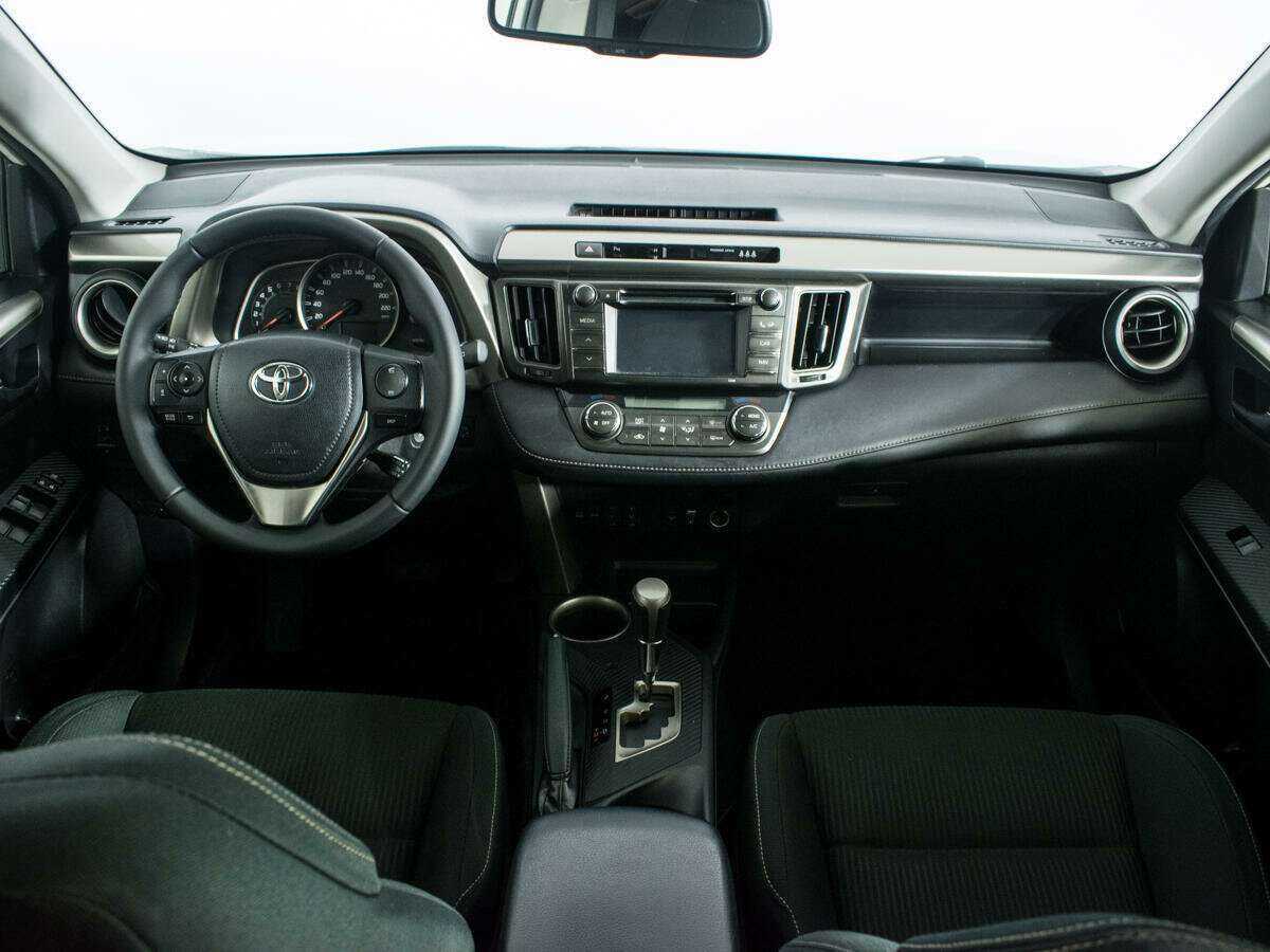 Купить Toyota RAV4 с пробегом. Фото: #9