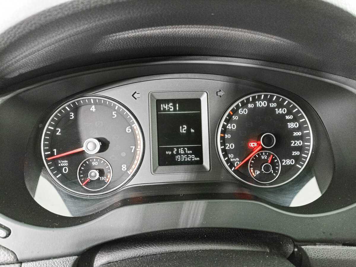 Купить Volkswagen Jetta с пробегом. Фото: #12