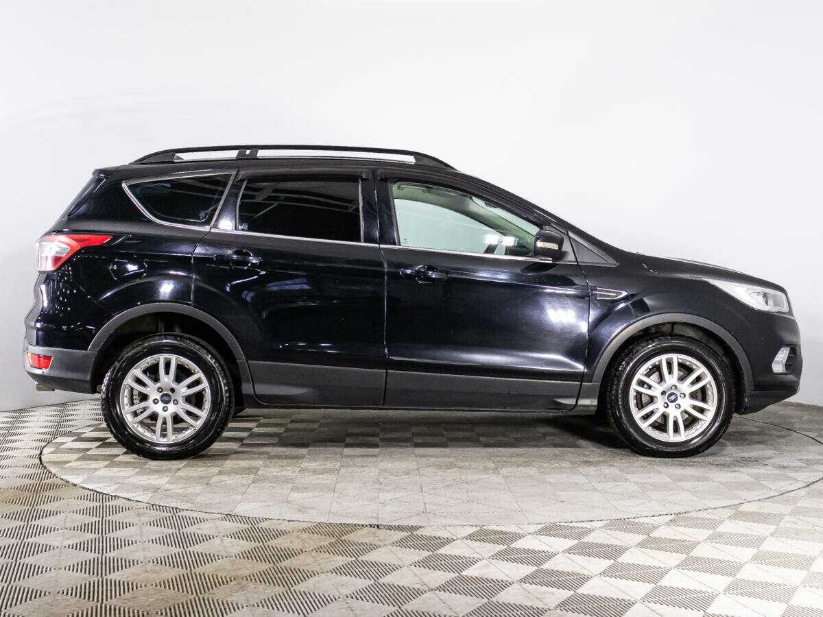 Купить Ford Kuga с пробегом. Фото: #3
