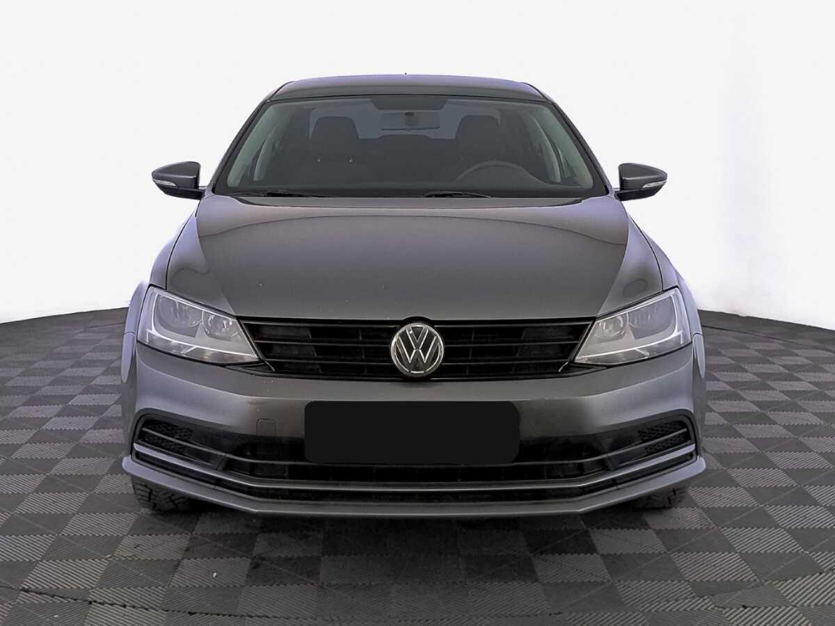 Купить Volkswagen Jetta с пробегом. Фото: #1