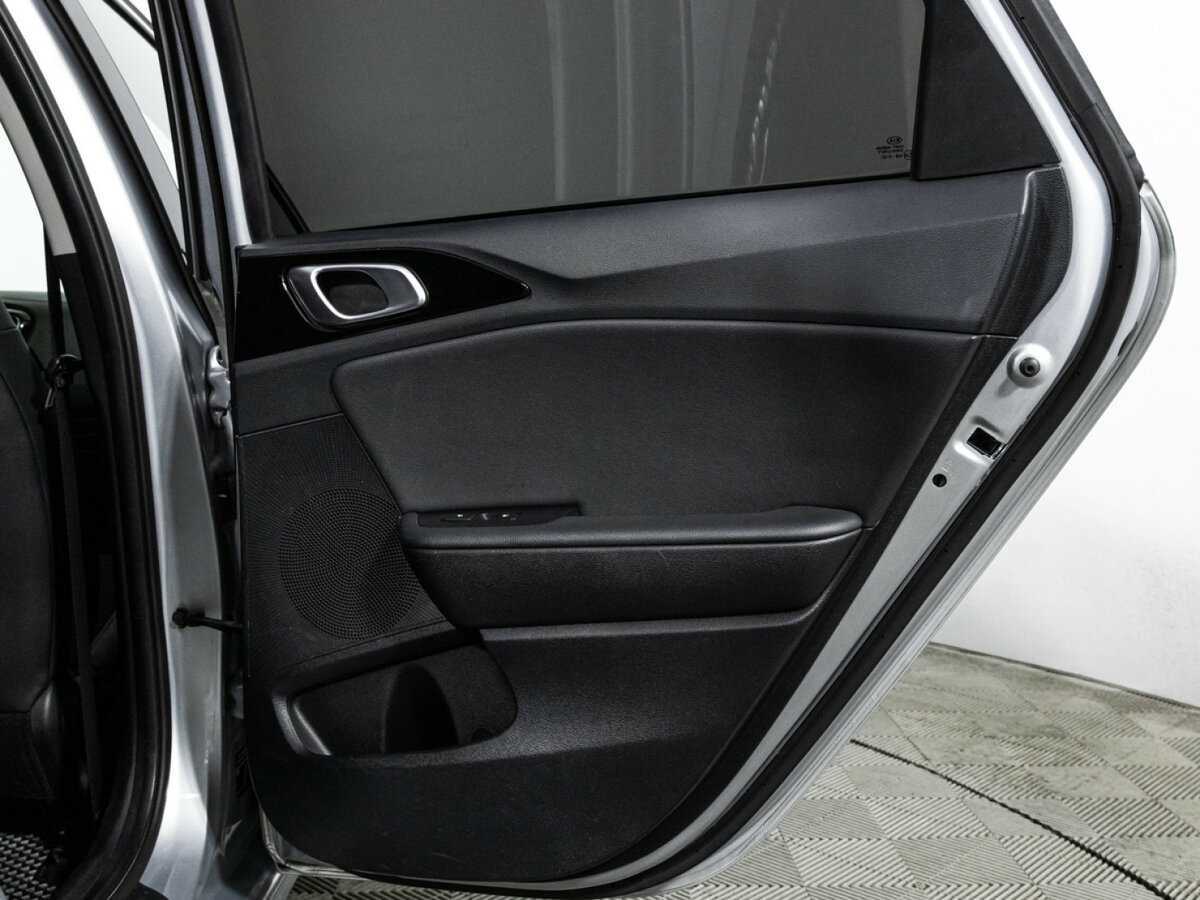 Купить Kia Ceed с пробегом. Фото: #25