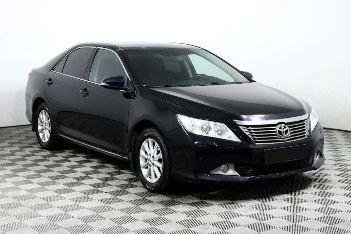 Купить Toyota Camry с пробегом. Фото: #2