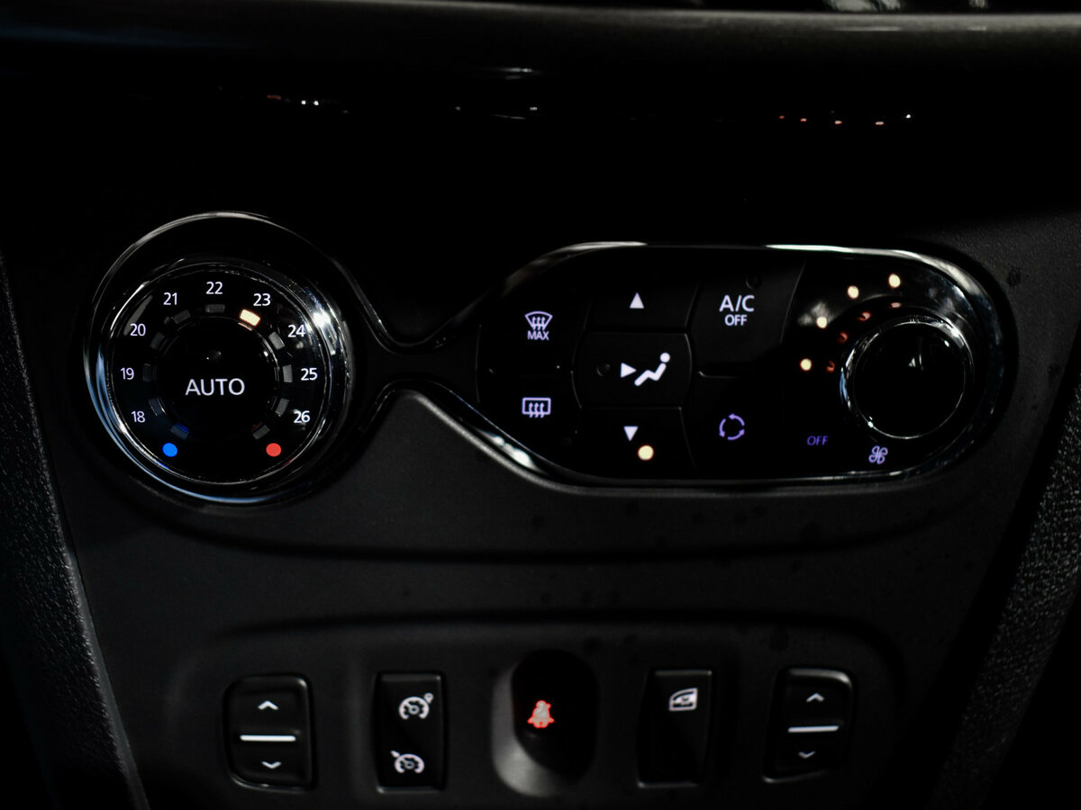 Купить Renault Sandero с пробегом. Фото: #14