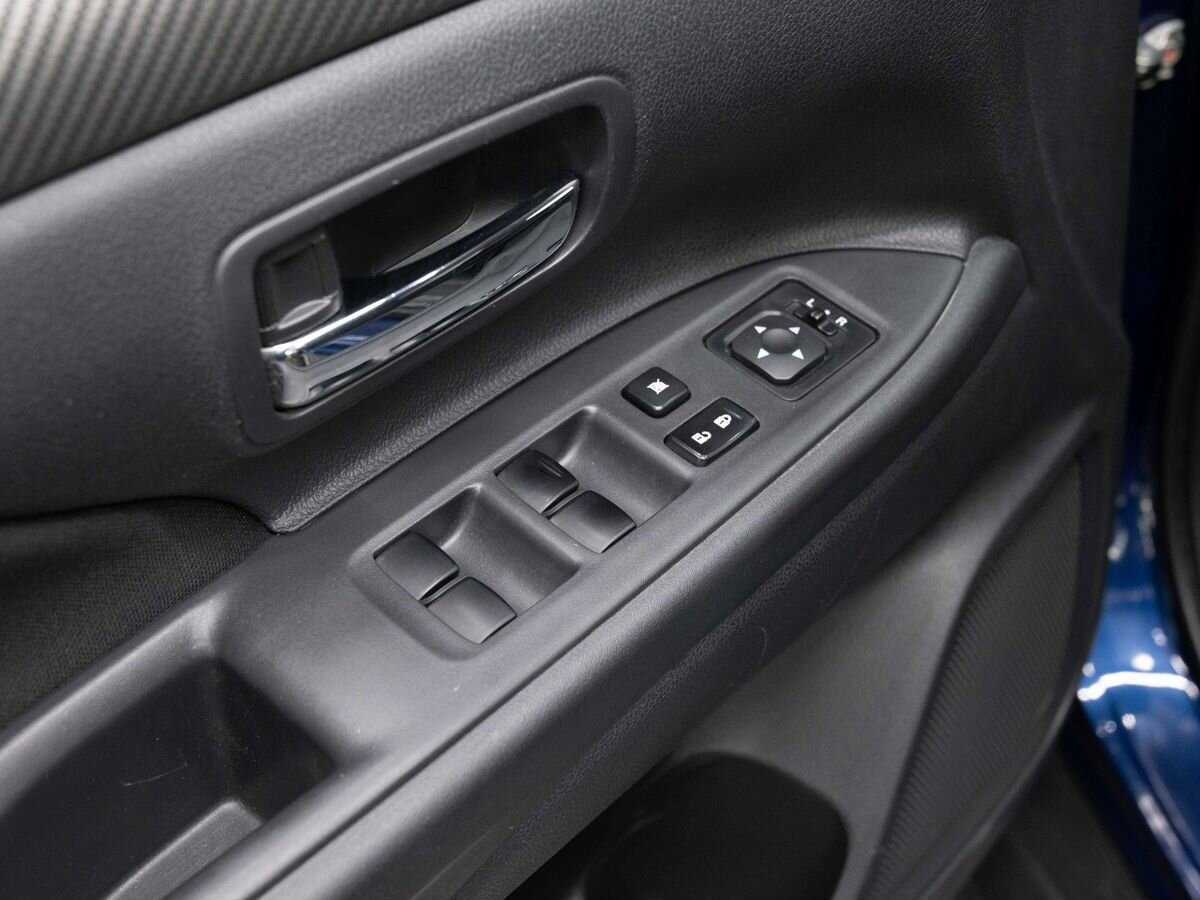 Купить Mitsubishi Outlander с пробегом. Фото: #15