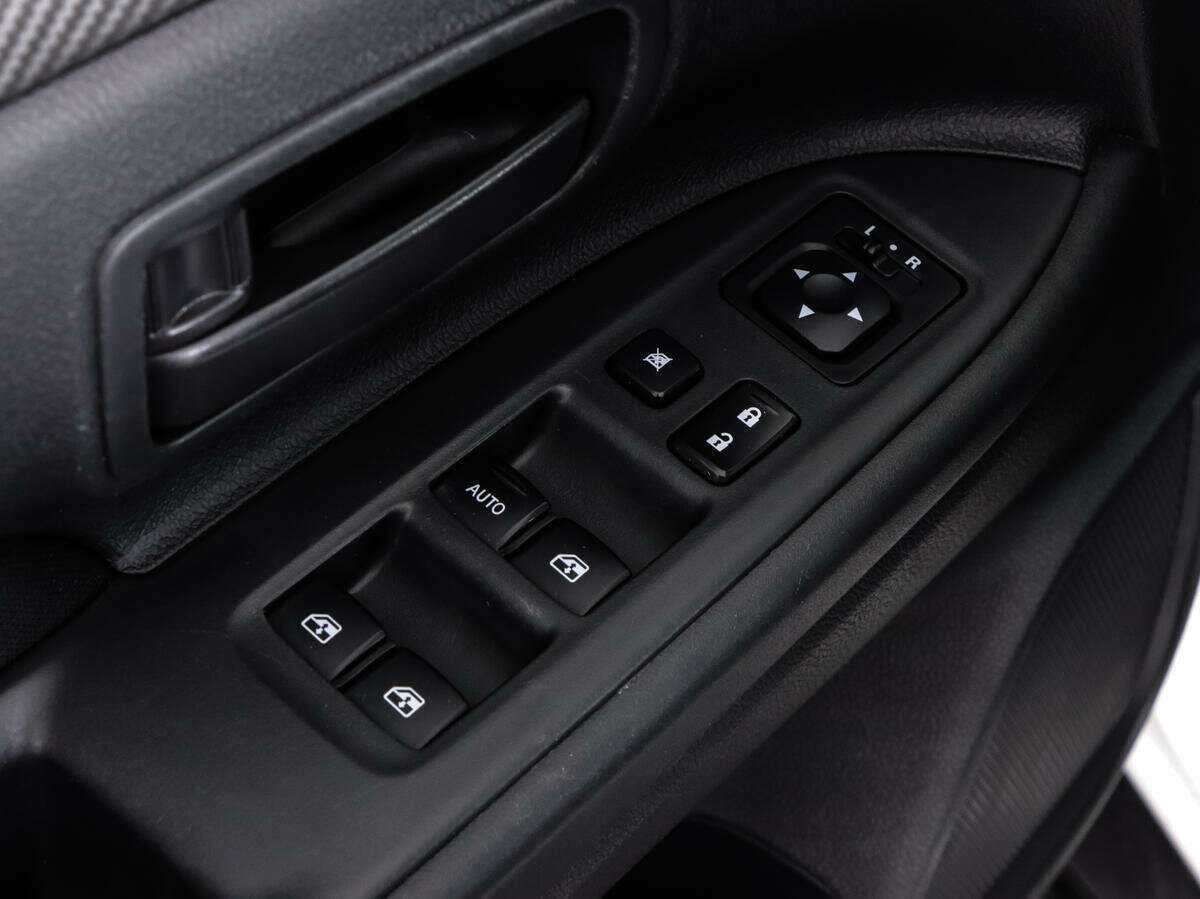 Купить Mitsubishi Outlander с пробегом. Фото: #14