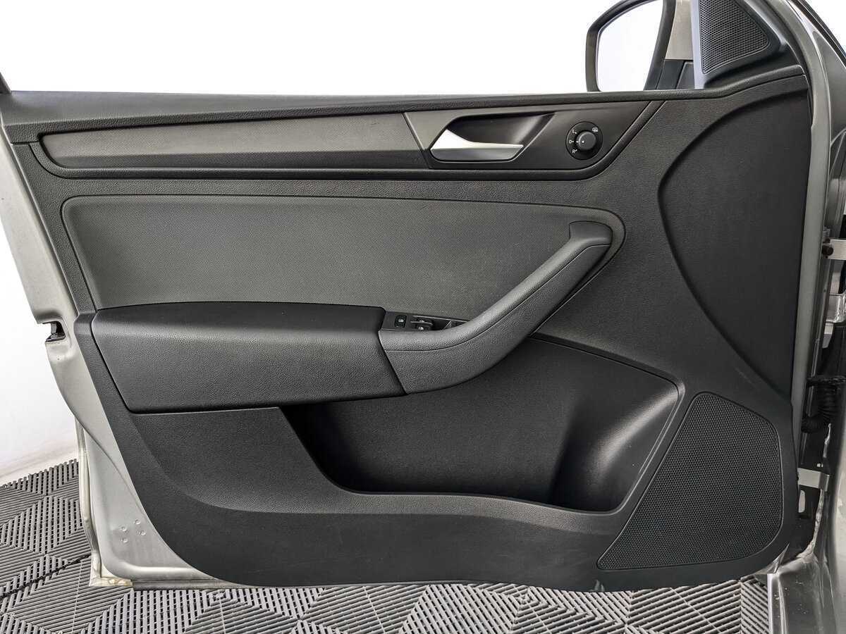 Купить Volkswagen Polo с пробегом. Фото: #14