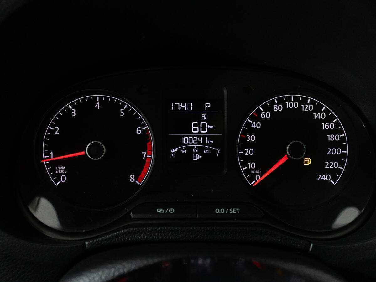 Купить Volkswagen Polo с пробегом. Фото: #11