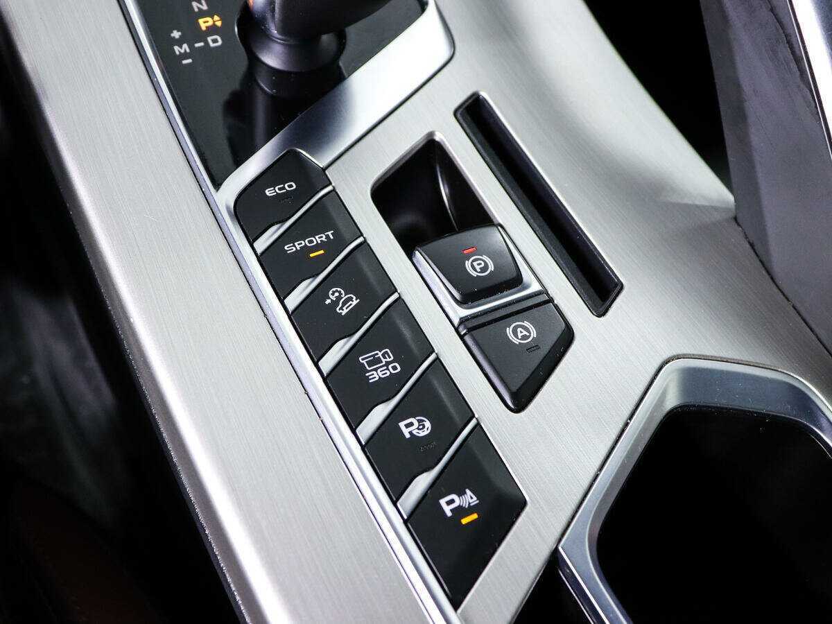 Купить Geely Coolray с пробегом. Фото: #14